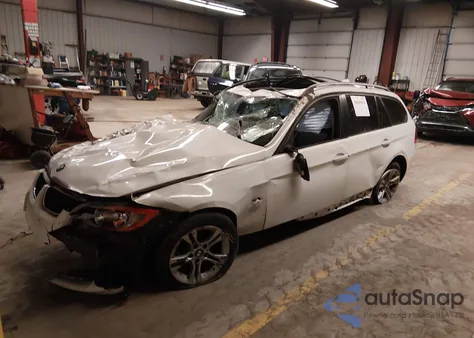 2008 BMW 328Xi from USA, damaged, VIN WBAVT73558FZ37400